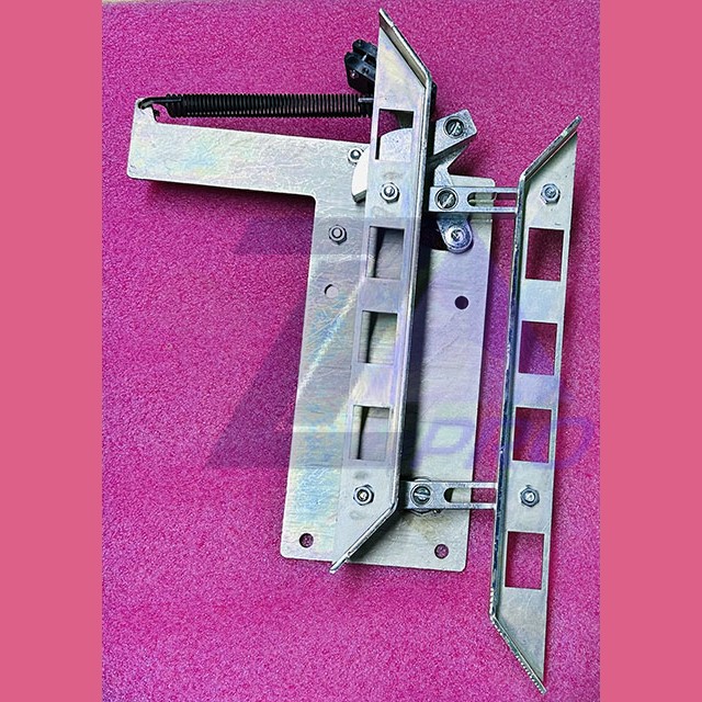 Отводка в сборе левая 0611Б.43.10.300 МЛЗ