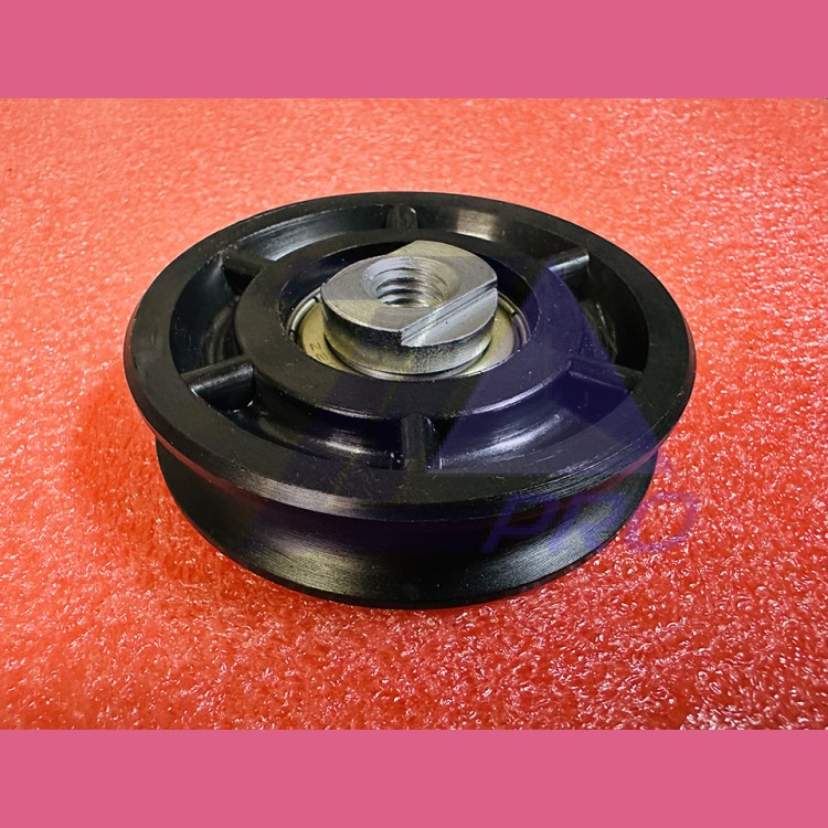 Ролик D-70 мм нижний с втулкой 366В.06.06.120 КМЗ