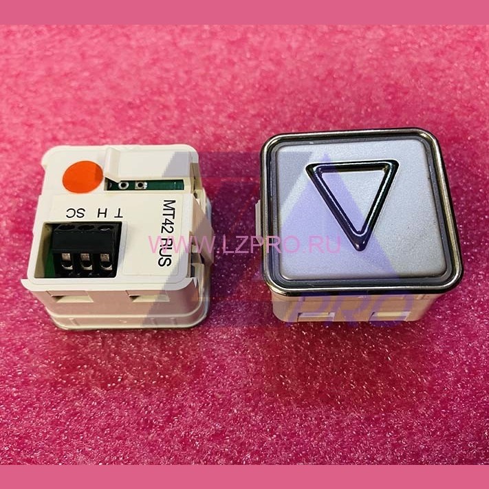 Модуль кнопочный "стрелка" красная подсветка MT42 VIII Schaefer ЩЛЗ