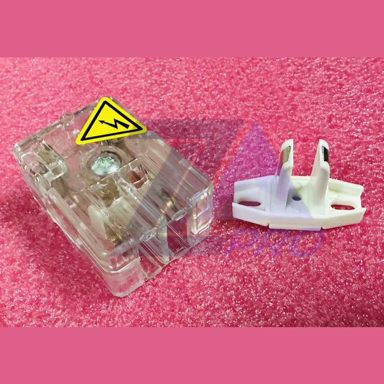 Выключатель блокировочный замка дверей шахты M2TS8 тип 6554 6030702 ThyssenKrupp