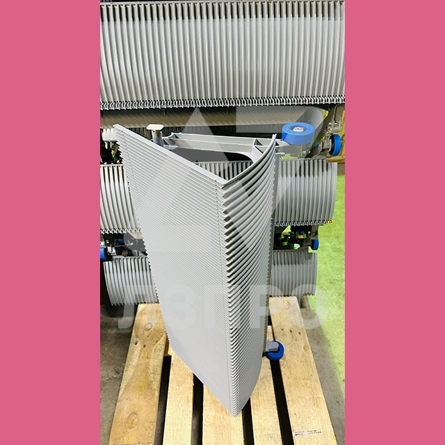 Ступень эскалатора 1000мм RAL серая без демаркационных линий R7 405139 9300 Schindler