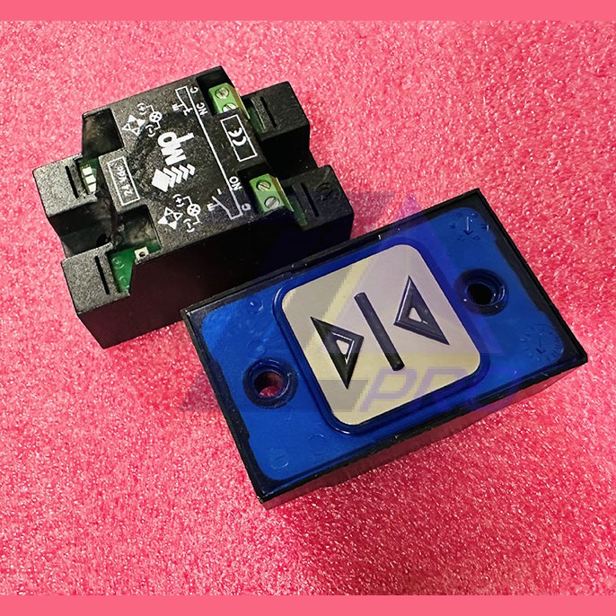 Кнопка приказной панели голубая подсветка ЗАКРЫТИЕ COMPAC T 1C 24V R2172PTBCAY50 MacPuarsa