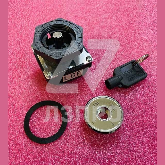 Ключевина четырехступенчатая  F&L fan/light XAA431BS1