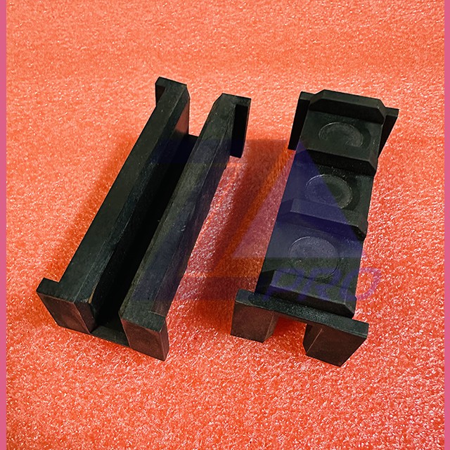 Вкладыш башмака противовеса паз 6 мм L100мм (высота ребер 6,5мм) TO380Y1 Otis 