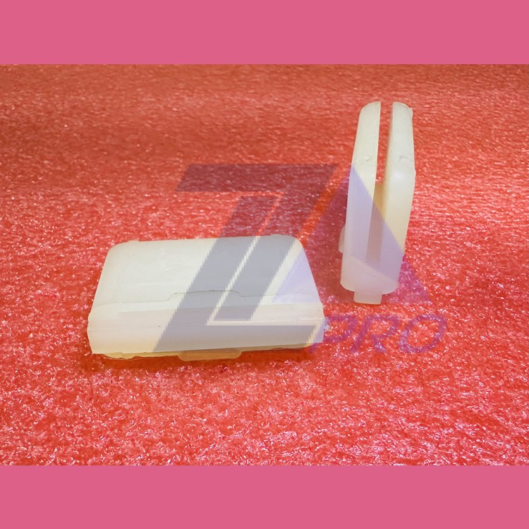 Нижний фиксирующий башмак дверей 2C1A050020 3201.05.0020 Selcom