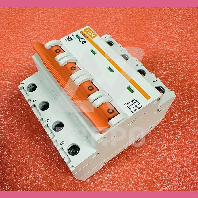 Автоматический выключатель C4 ВА47-29 4Р 4А 4,5кА TDM