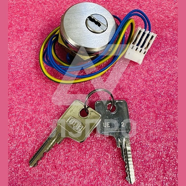 Ключ-выключатель два положения с самовозвратом ключ DOM UE2 FAA431BP23 Otis