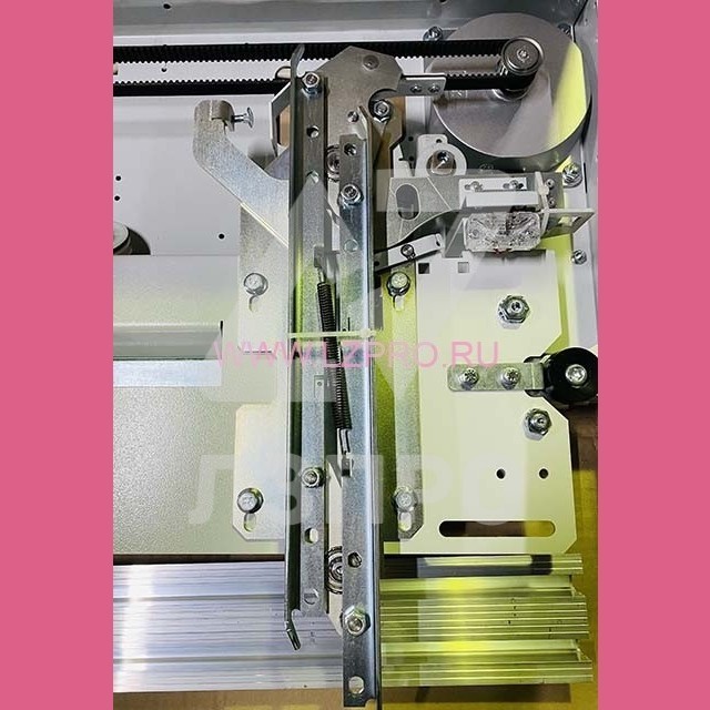 Отводка дверей кабины левая МЭЛ