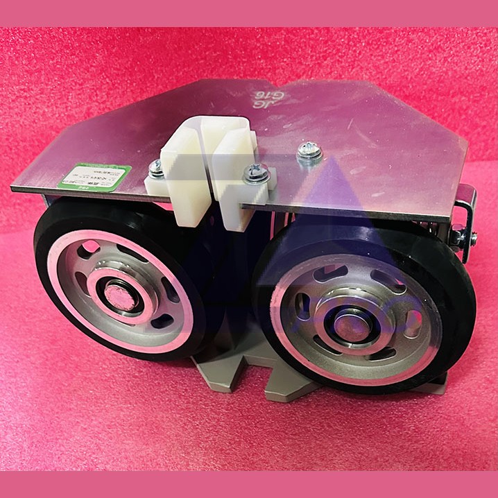 Башмак кабины роликовый d-125mm в сборе для направляющей 16mm HZ125/G16