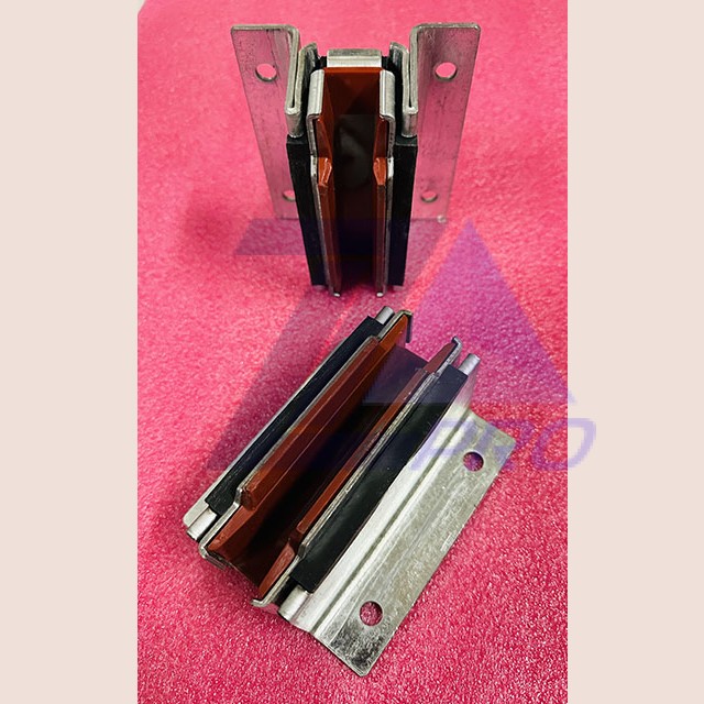 Башмак направляющей кабины T89 нового образца T=16мм KM51000110V001 Kone