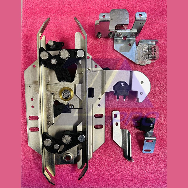 Отводка двери кабины 40/10 PM центральное открывание, симметричная C2 CDL-1012CC200 Fermator