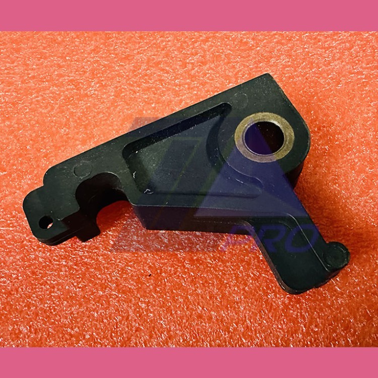 Защелка (крюк) 0463Б.03.40.420-01 МЛЗ