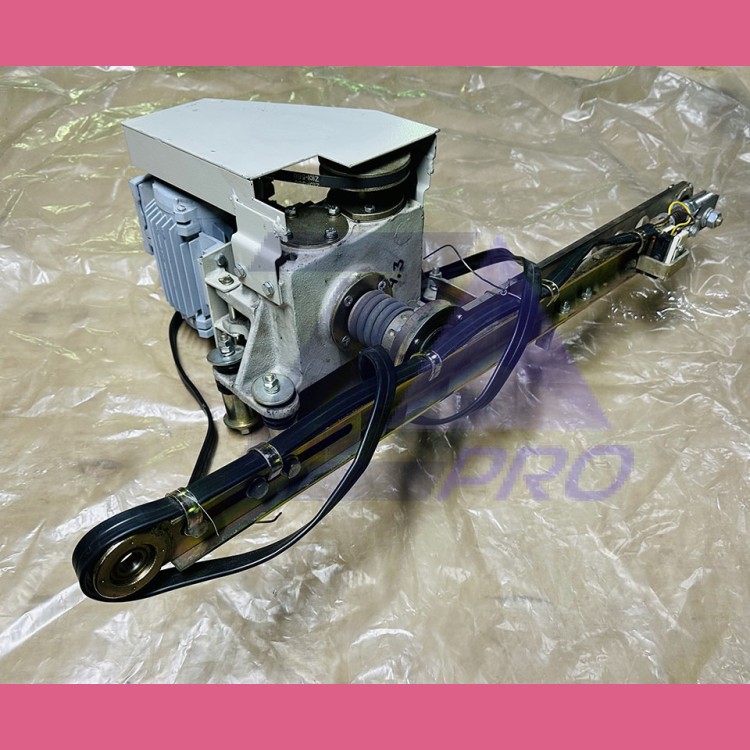 Привод ДК проем 1200 в сборе (редуктор 0621.03.11.010ЛМ, электродвигатель АИС71А8, водило 0721.03.91.000) ЩЛЗ