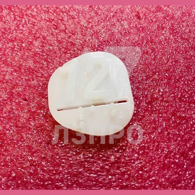 Вставка '12' MAA251D112 Otis