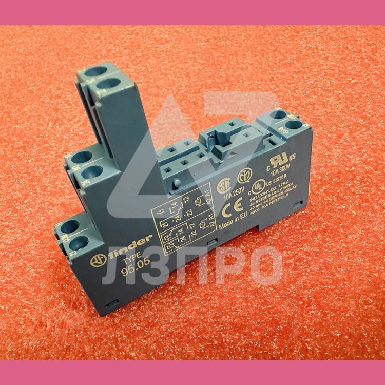 Колодка (розетка с винтовыми клеммами) type 90.05.0SMA Finder