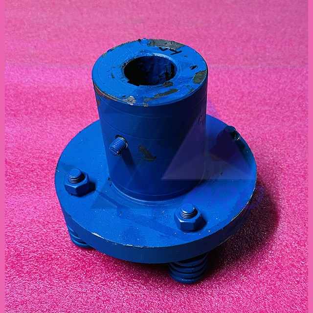 Полумуфта моторная D=38мм L=118мм 4 пальца 0463Б.02.04.000-04 МЛЗ