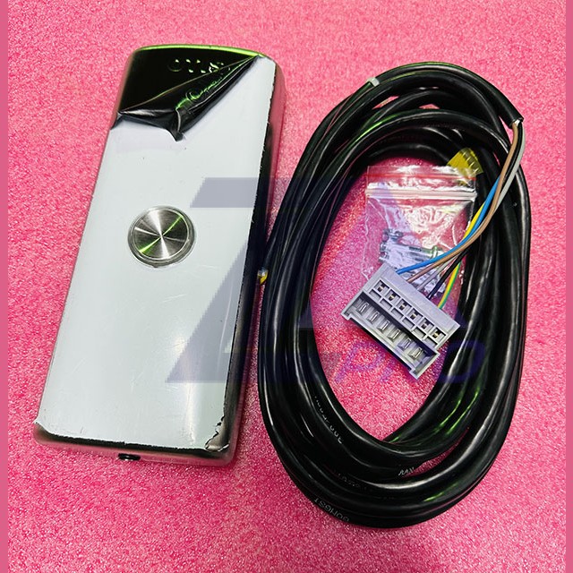 Вызывной пост (одна кнопка с двойной красной/белой подсветкой, встроенная плата HBBA DAA26800AN1) ZAA23600AV5 Otis