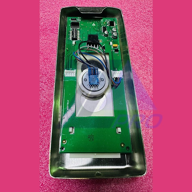 Вызывной пост (одна кнопка с двойной красной/белой подсветкой, встроенная плата HBBA DAA26800AN1) ZAA23600AV5 Otis