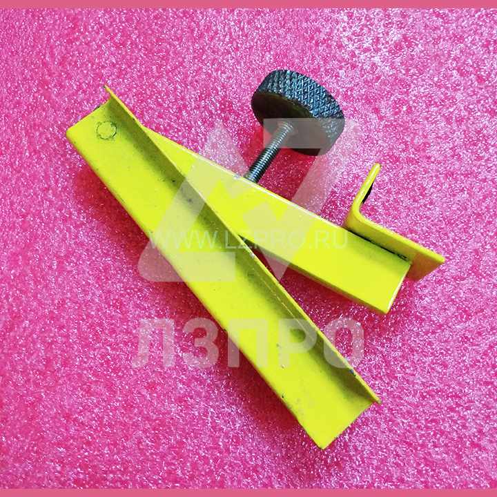 Фиксатор (стопор) дверей лифта