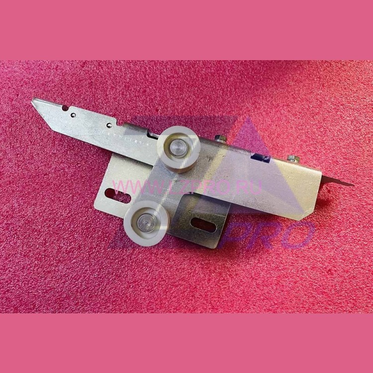 Замок ДШ правый (с пазом) 0411.46.11.090 МЛЗ