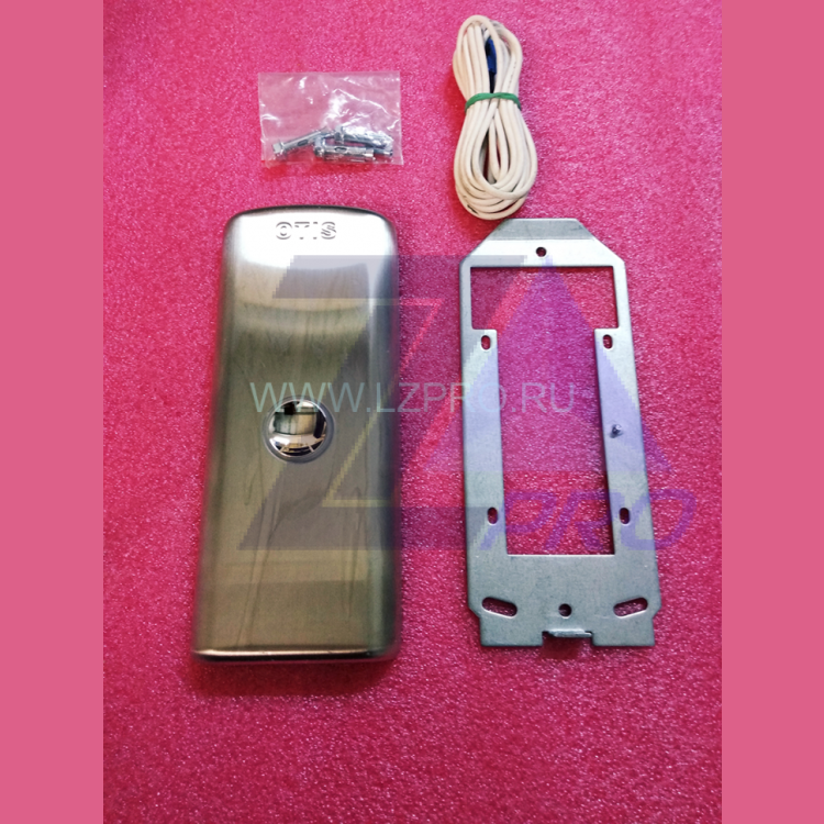 Пост вызова однокнопочный ( подсветка красный ореол) шлифованный ZAA23500V1 Otis