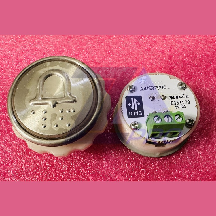 Кнопочный модуль с шрифтом Брайля "колокольчик" разъём под винт A4N97996 КМЗ